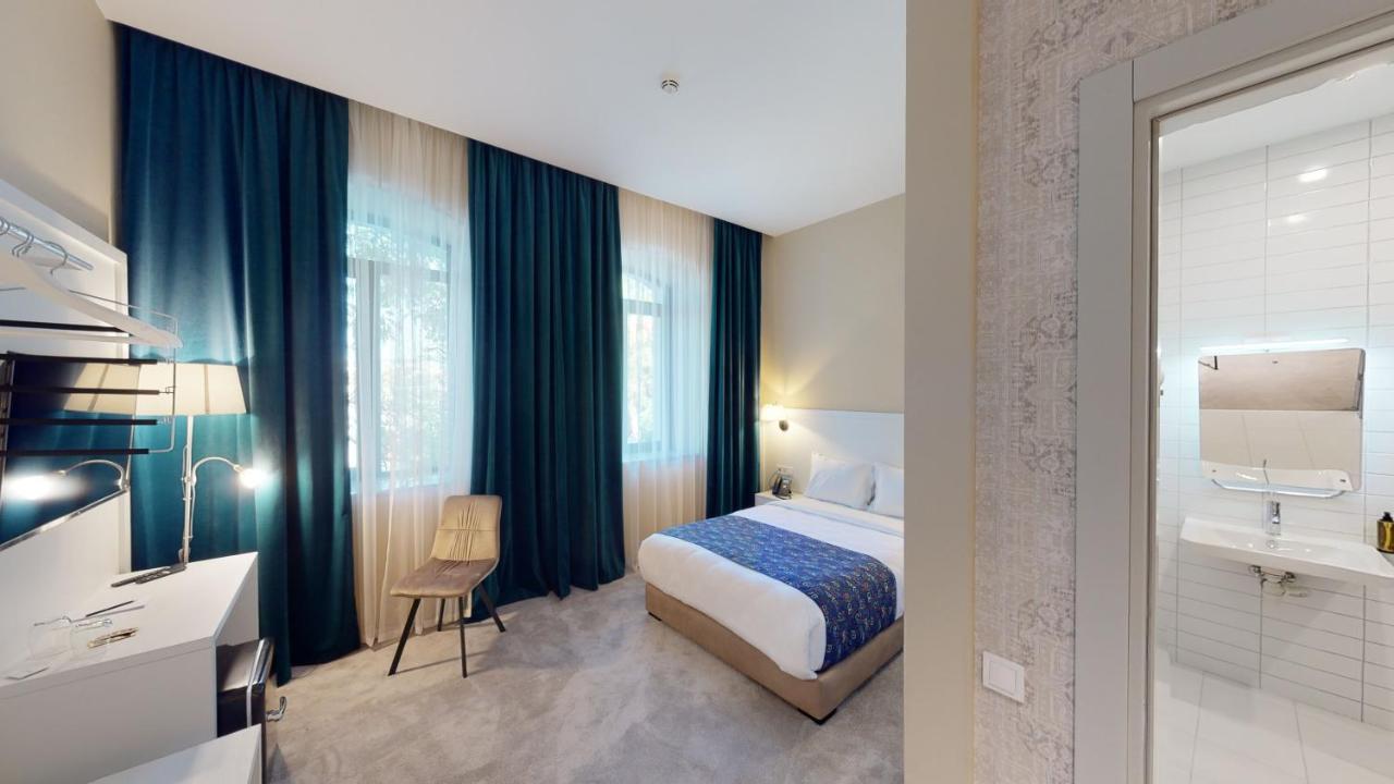 Epigraph Design Kosher Hotel Tbilisi Esterno foto