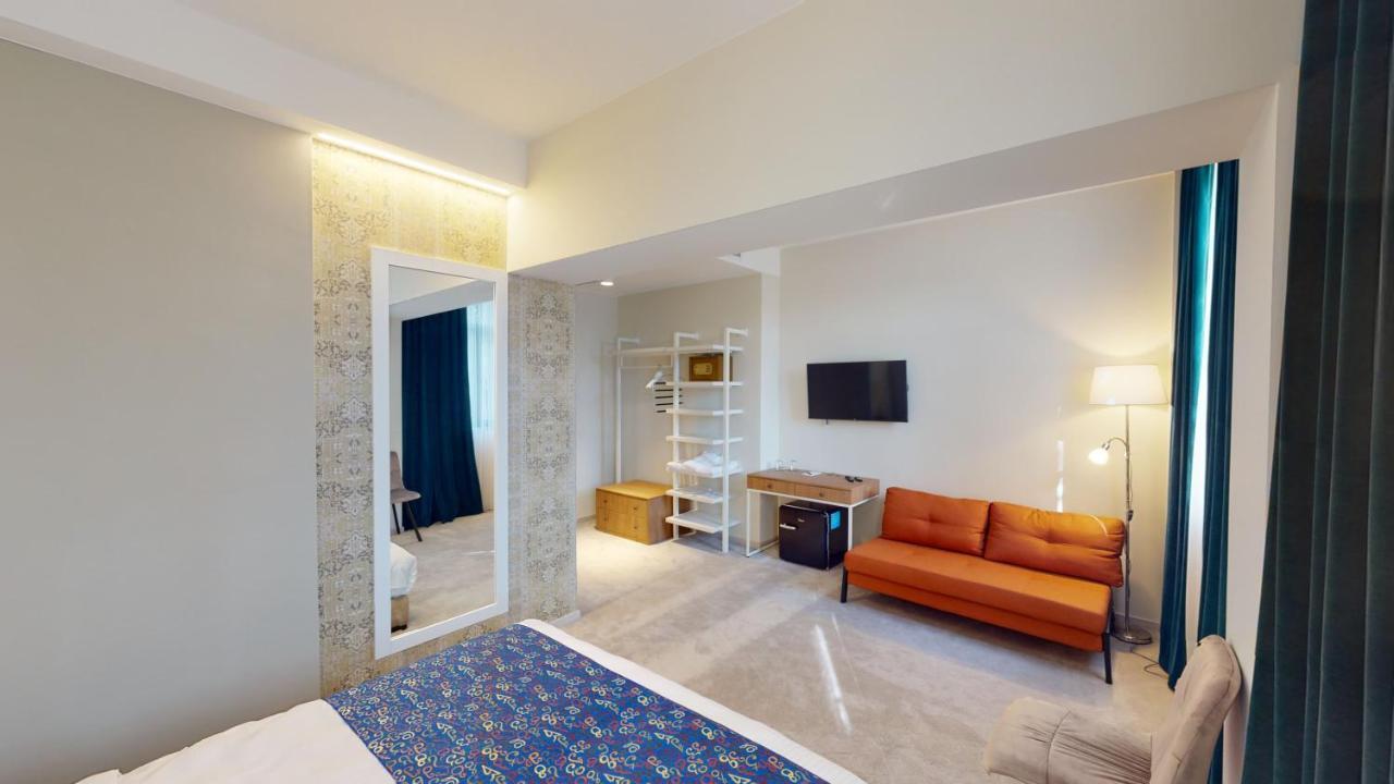 Epigraph Design Kosher Hotel Tbilisi Esterno foto