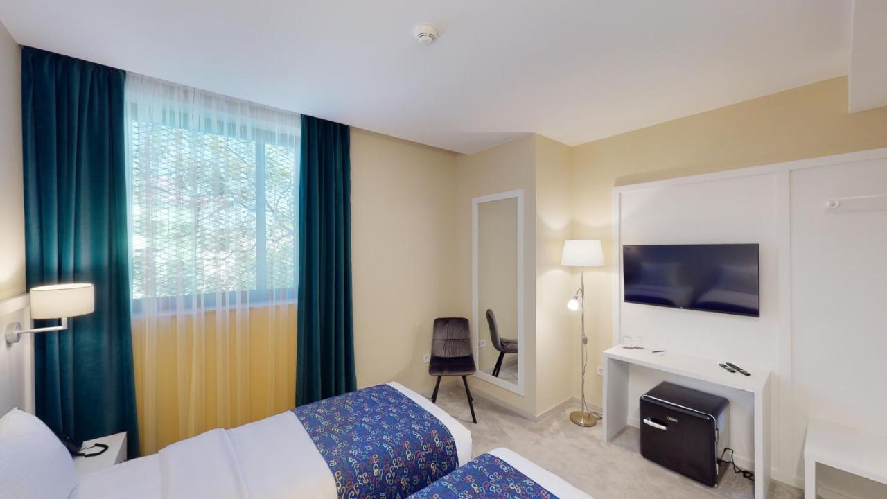 Epigraph Design Kosher Hotel Tbilisi Esterno foto