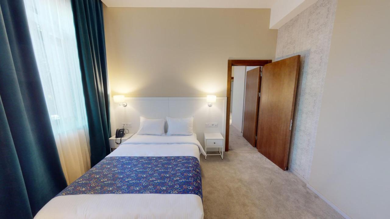 Epigraph Design Kosher Hotel Tbilisi Esterno foto